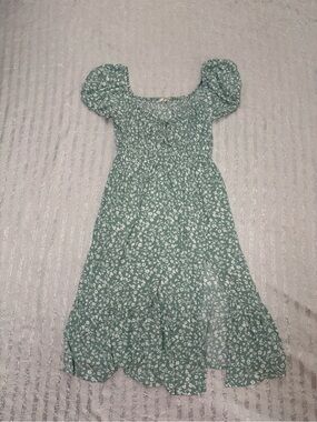 Blush Mint Pastel Green Floral Midi Dress with Puff Sleeves - size Medium